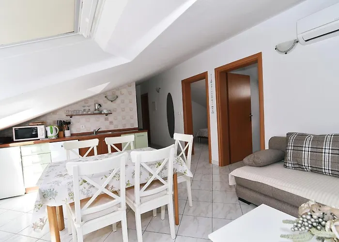 Apartments Luni II