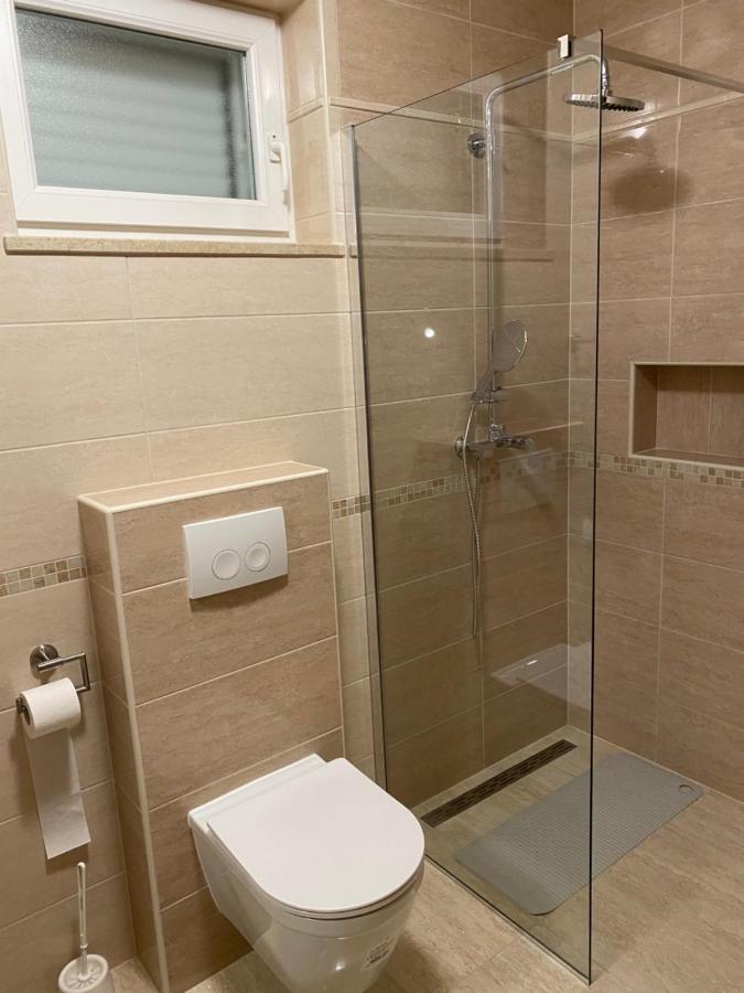 Luni Ii Apartment *