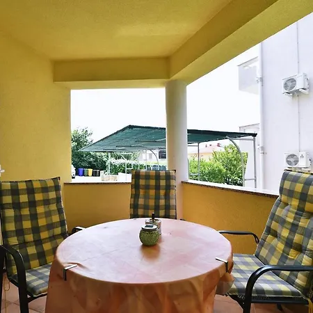 Apartments Luni II Baska  Exterior photo